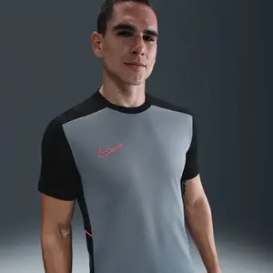 Comparateur de prix : Maillot Nike Dri-fit Gris L HJ3791-065
