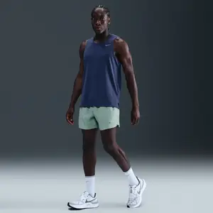 Nike Dri-Fit Challenger vêtement running homme Vert M pas cher
