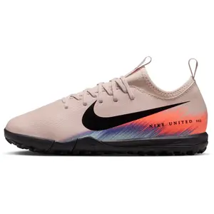 Chaussure de foot basse pour surface synthétique Nike United Jr. Mercu... pas cher