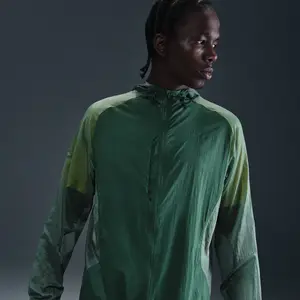 Comparateur de prix : Veste de running Nike Trail Aireez pour homme - Vert XL FN4002-323