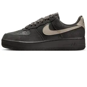 Comparateur de prix : Chaussure Nike Air Force 1 Low pour Femme - Marron 38 II7650-200