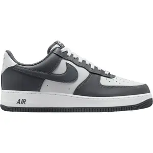 Nike Chaussure Nike Air Force 1 '07 pour Homme - Gris, Gris 44 pas cher