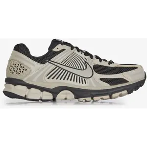 Chaussure Nike Zoom Vomero 5 pour homme - Noir 42 FJ4151-008 pas cher
