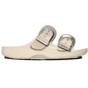 Crocs Saturday Enamel Buckle Sandal Women's - Beige, Beige 41-42 pas cher
