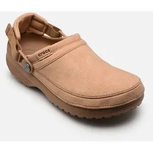 Crocs Classic Crafted Vegan Suede Sabots Unisex Milk Chocolate 42 211930-2JJ-M9W11 pas cher