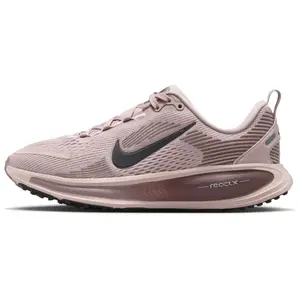 Nike Nike Vomero 18 (GS) Running Shoes pas cher