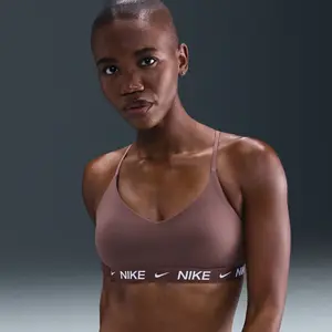 Brassière de sport réglable rembourrée à maintien léger Nike Indy pour... pas cher