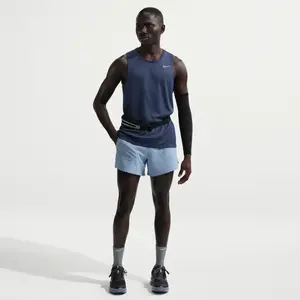 Comparateur de prix : Nike Stride 5in Short de running Hommes - bleu, argent, Taille S