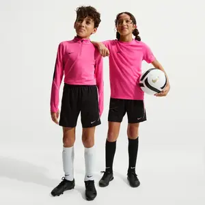 Comparateur de prix : Short de foot Dri-FIT Nike Strike pour ado - Noir XS IO1940-011