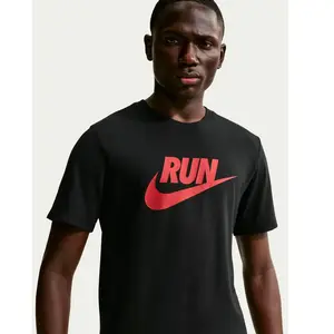 Nike Run Swoosh Maillot de course Hommes - noir, rouge, Taille M pas cher