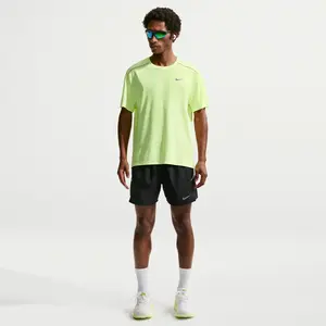 Short 2 en 1 Nike Miler 13cm Noir S IF2044-010 pas cher