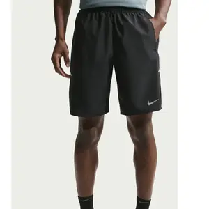 Nike Miler 9in Short de running Hommes - noir, argent, Taille M pas cher