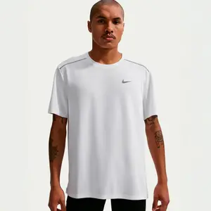 Haut de running à manches courtes et protection UV Dri-FIT Nike Miler pour homme - Blanc S IF2082-100