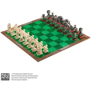 Comparateur de prix : Jeu D?Échecs Minecraft - Héros De La Surface Vs Monstres (Noble Collection)