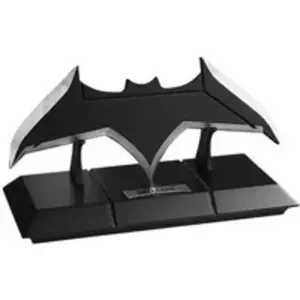 Comparateur de prix : The Noble Collection Batman - Réplique officielle 1/1 Batarang