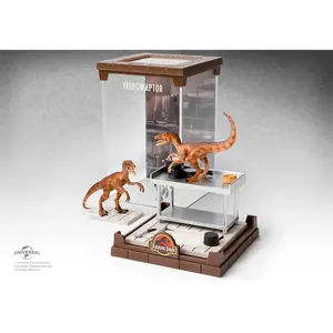 Comparateur de prix : The Noble Collection Jurassic World - Vélociraptors Collector