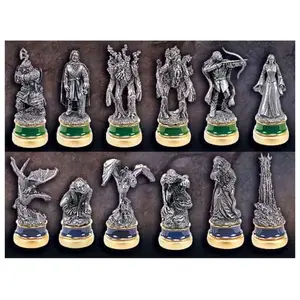 Comparateur de prix : Noble Collection Seigneur des Anneaux - Jeu d'échecs - pièces Les 2 tours