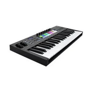 Novation LAUNCHKEY-37-MK3 - Clavier maître Launchkey MKIII 37 notes - 16 pads