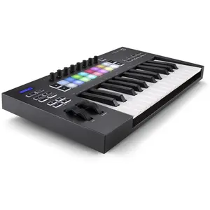 Comparateur de prix : Novation LAUNCHKEY-25-MK3 - Clavier maître Launchkey MKIII 25 notes - 16 pads