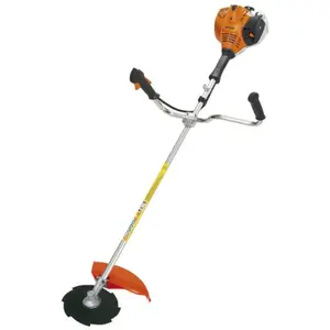 Stihl FS 70 C-E / couteau herbe 8 dents + AutoCut C 26-2 pas cher