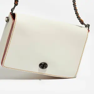 Coach - Sac bandoulière en Cuir Dinky 24 craie - 17x7x24 cm T.U pas cher