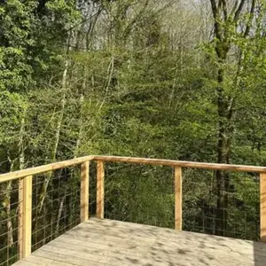Nuit Insolite en Cabane sur Pilotis près D'Annecy pas cher