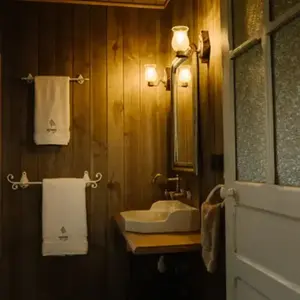 Cabane sur Pilotis avec Bain Nordique à Bernadets-Dessus
