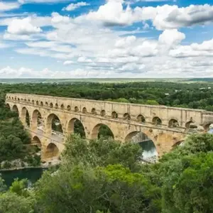 Baptême en Hélicoptère - Survol du Pont du Gard pas cher