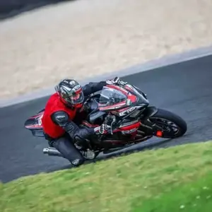 Journée de Roulage avec votre Moto - Circuit de Clastres