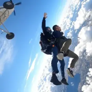 Saut en Parachute en Tandem près de Tarbes