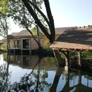 Nuit en Cabane sur l'Eau près de Fontainebleau