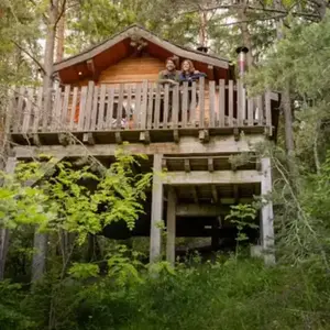 Cabane dans les Arbres avec Bain Nordique à La Thuile