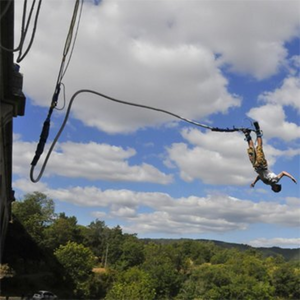 Saut à l'élastique près de Millau pas cher
