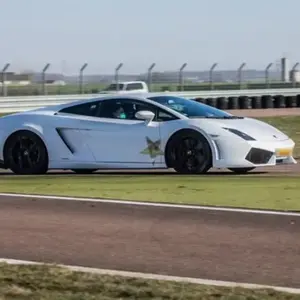 Pilotage pour Enfant en Lamborghini Gallardo - Circuit du Grand Sambuc pas cher