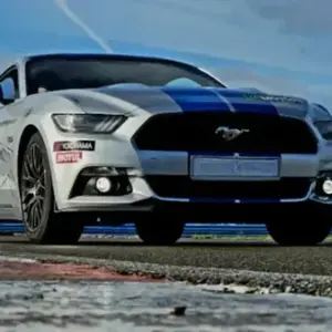 Pilotage pour Enfant en Ford Mustang à Brissac