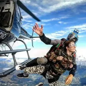 Saut en Parachute depuis un Hélicoptère près de Genève