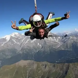 Saut Parachute en Tandem depuis un Hélicoptère à Morzine pas cher