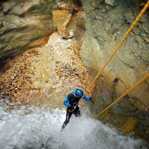 Descente très sportive du Canyon des Ecouges à Grenoble pas cher