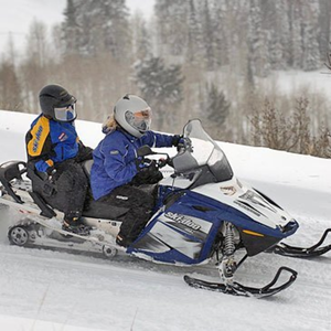 Initiation à la Conduite d'un Scooter des Neiges à Auron pas cher