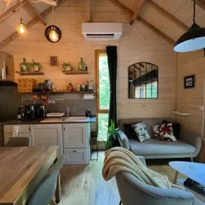 Cabane sur Pilotis avec Spa et Sauna Privatif au coeur du Loiret pas cher