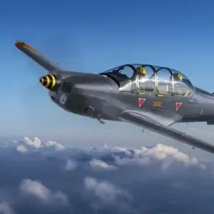 Baptême de Voltige en Avion Militaire à Pontoise près de Paris