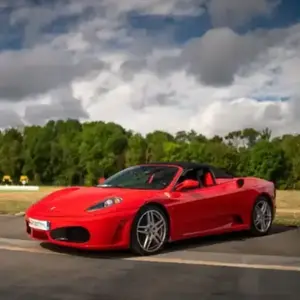 Coffret Pilotage Enfant en Ferrari F430 Spider près de Besançon pas cher