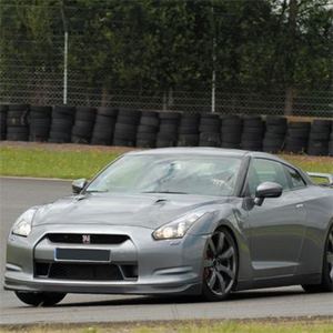 Coffret Pilotage Nissan GT-R - Circuit de l'Auxois-Sud