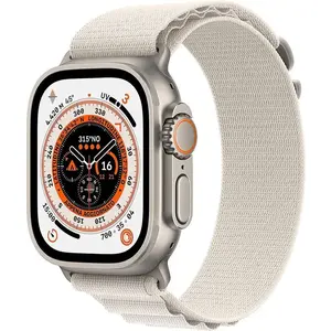 Apple Watch Ultra 2 (2023) GPS + Cellular 49 mm - Titane Titane nature... pas cher