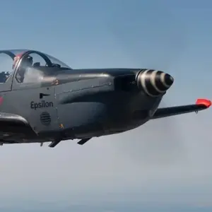 Baptême de Voltige en Avion Militaire près de Nantes pas cher