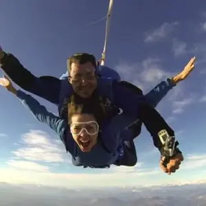 Saut en Parachute près de Turin pas cher