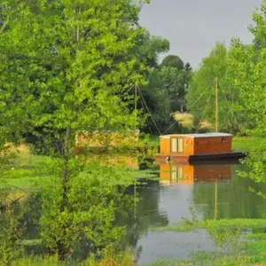 Nuit en Cabane Flottante au coeur du Bourbonnais pas cher