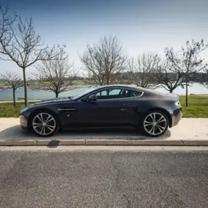 Pilotage sur Route en Aston Martin V12 Vantage à Tours