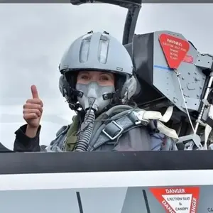 Vol en Avion de Chasse L-39 à Pontoise près de Paris