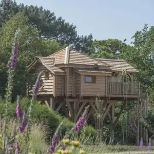 Nuit en Cabane sur Pilotis avec Spa Privatif près de Carnac